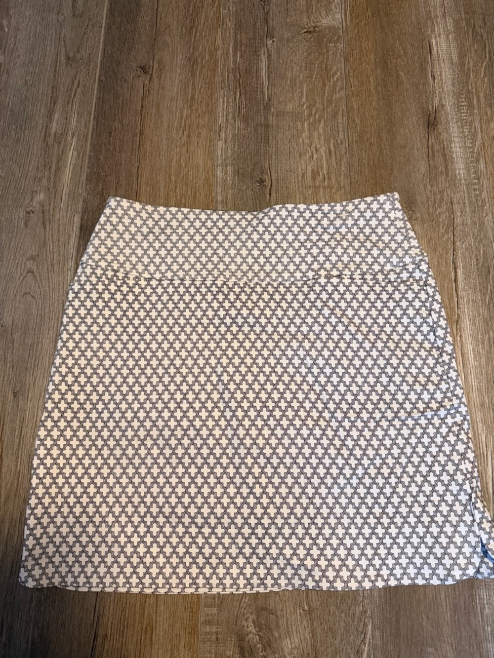 S.C. & CO. Printed Skort in White and Black